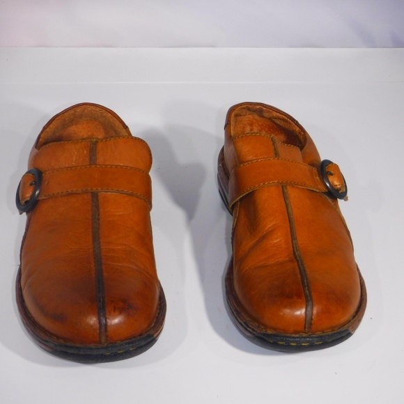 Born  Brown Leather Clogs with Faux Buckle 6.5M - Picture 2 of 7